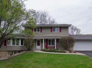 2724 Lamplighter Ln, Minneapolis, MN 55422