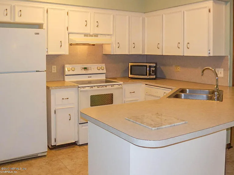 13009 Bent Pine Ct E — Photo 7
