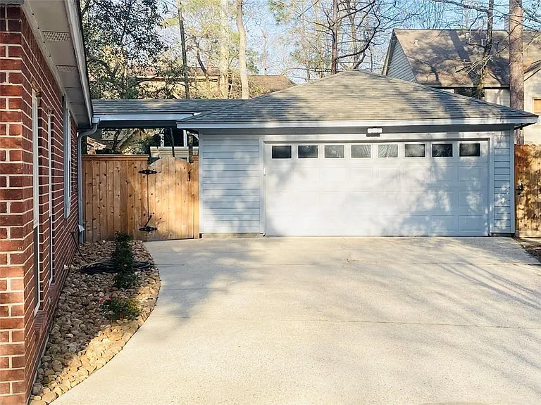 39 Silent Brook Pl — Photo 5