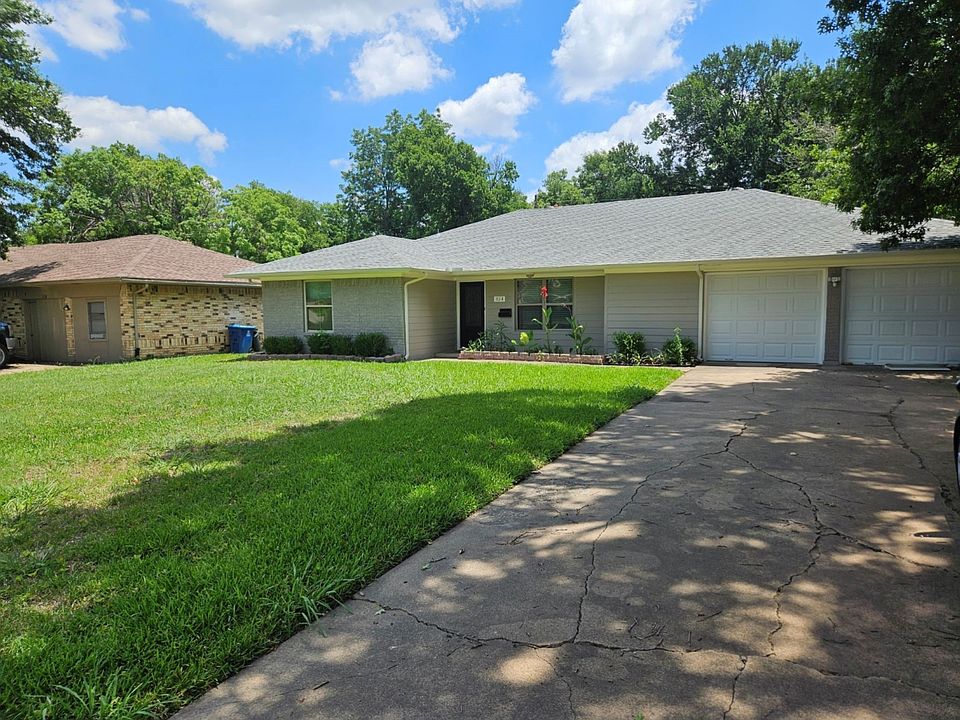 1st image of 324 Meadowcreek Dr