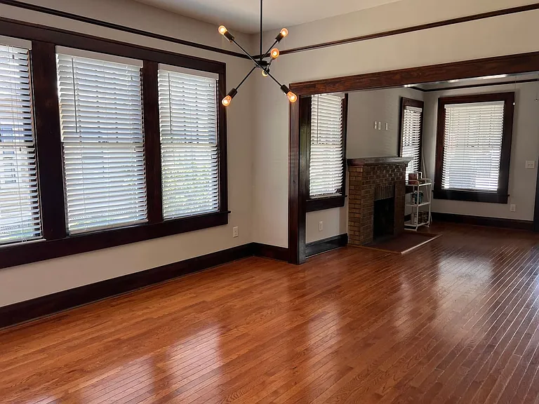 2404 N Morgan St — Photo 6
