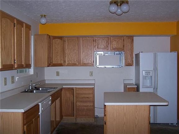 4th image of 2177 Elderberry Way