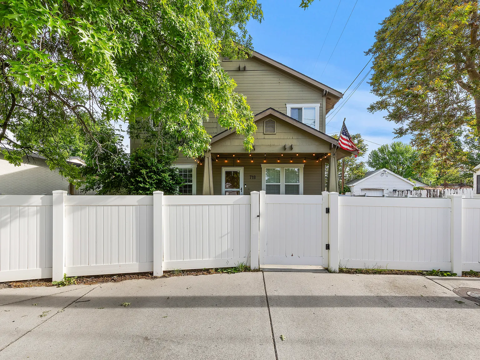 718 W Iowa St — Photo 2