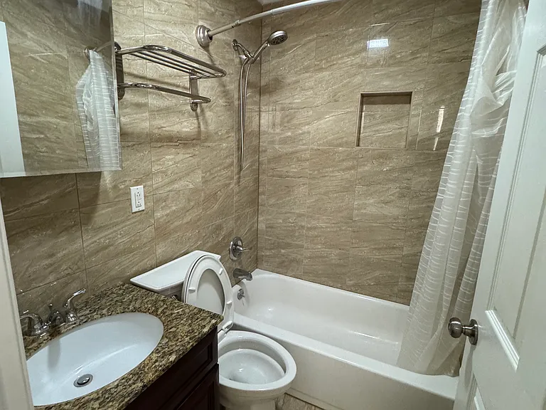755 S 8th St #2 — Photo 6