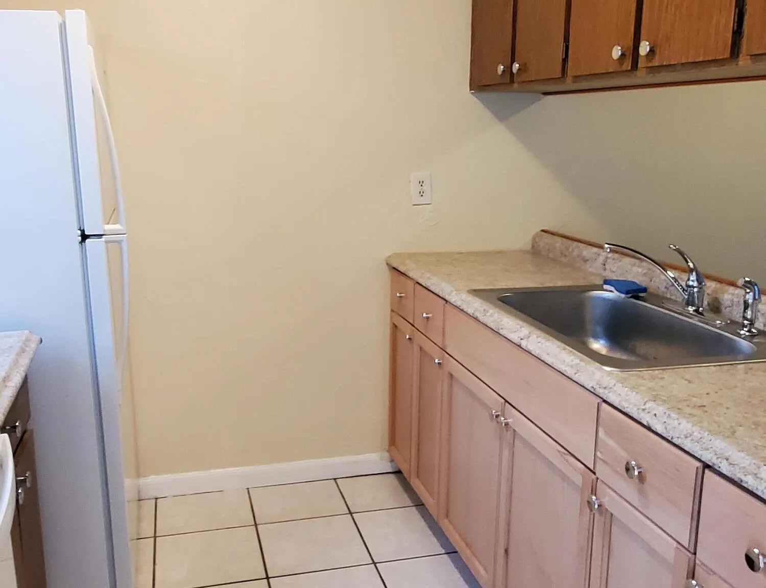 2 bed, 1.0 bath, 837 sqft, $1,175 — Photo 2
