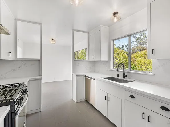 9 Alta Vista Way, San Rafael, CA 94901