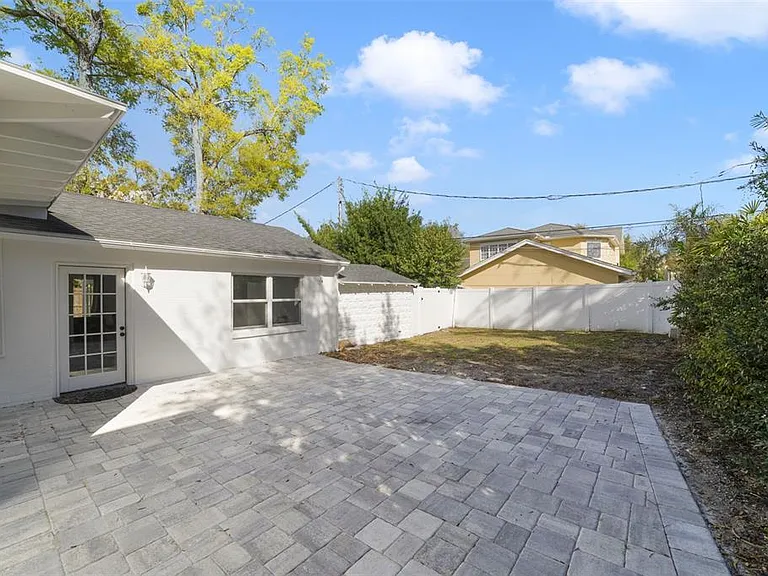 515 Florida St — Photo 6