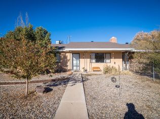 6 Smith Loop, Los Lunas, NM 87031