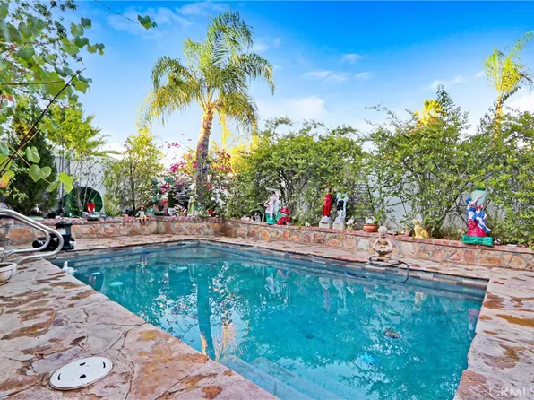 26689 Dry Falls Dr, Corona, CA 92883