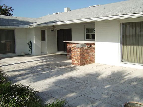 Patio Bar/Grill Good Times