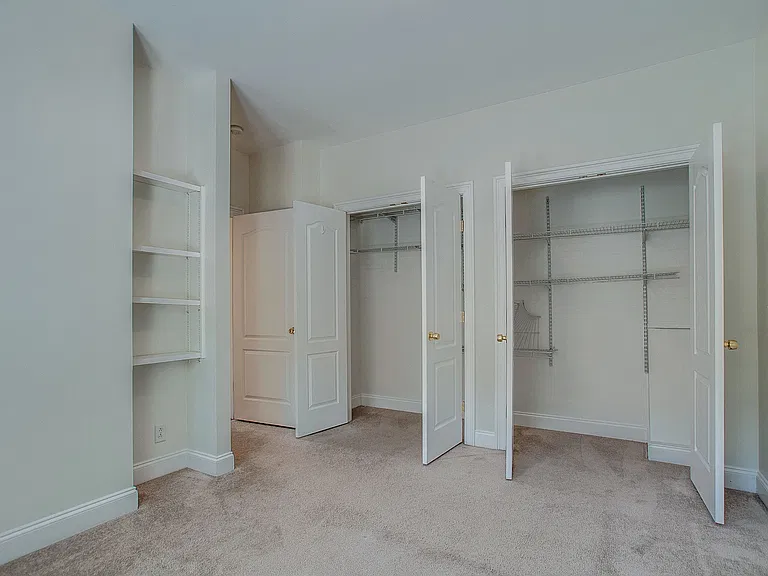1110 Fatherland St — Photo 22