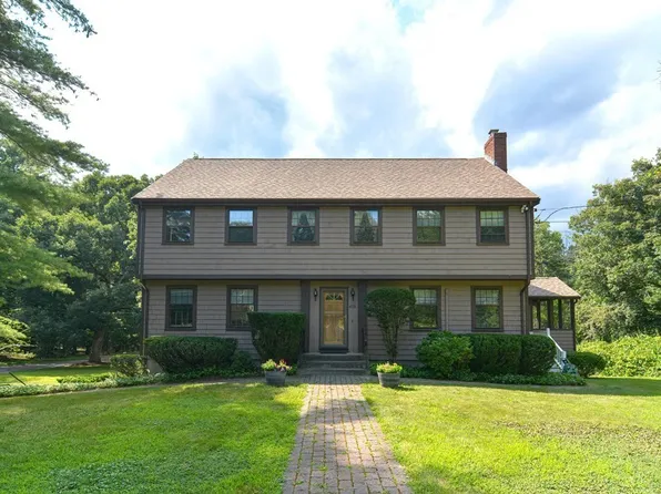 403 Massapoag Ave, Sharon, MA 02067