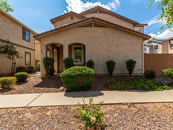 2nd image of 1752 S Chatsworth
