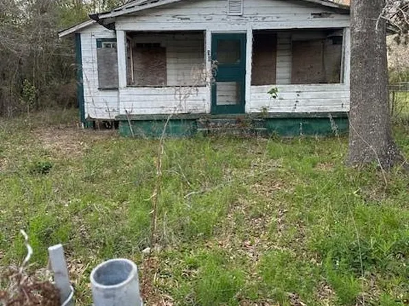 836 Garrison Ave, Prichard, AL 36610