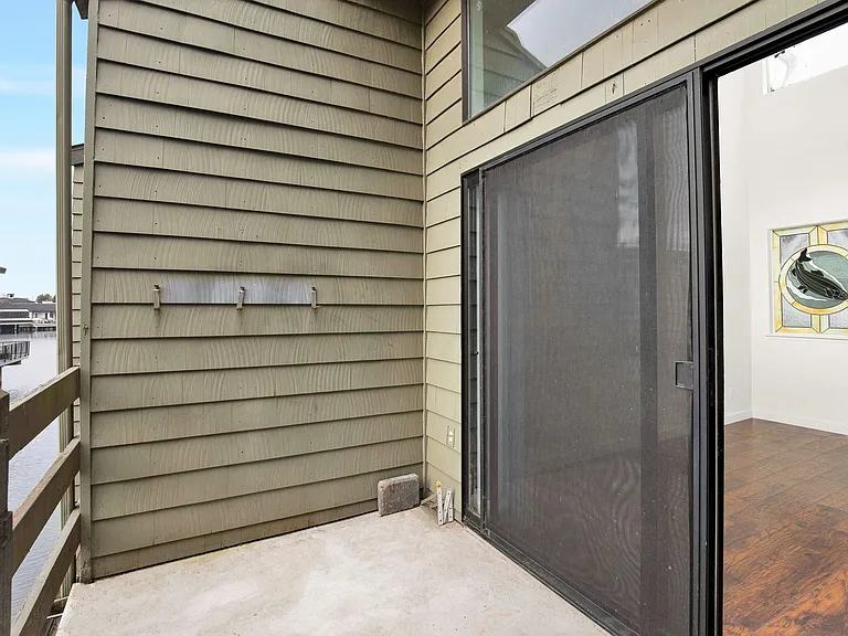 4 Lake Bellevue Dr #201 — Photo 15