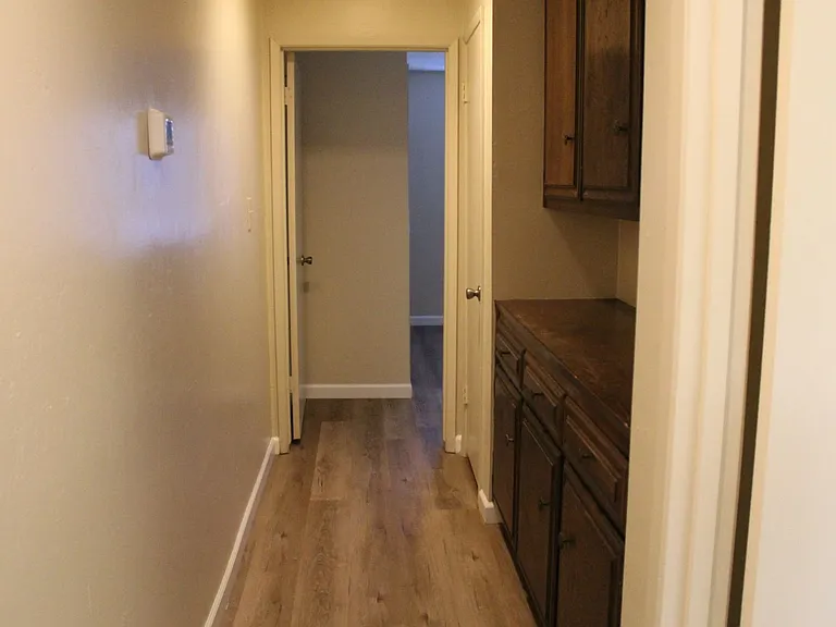 7608 Stockdale Hwy — Photo 7