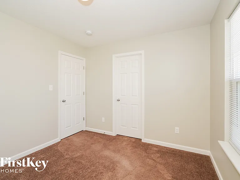 7847 Danube St — Photo 12