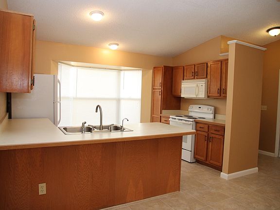 4th image of 1633 Woodmar Dr
