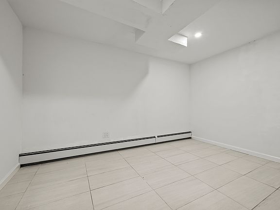 3rd image of 458 Swinton Ave #B