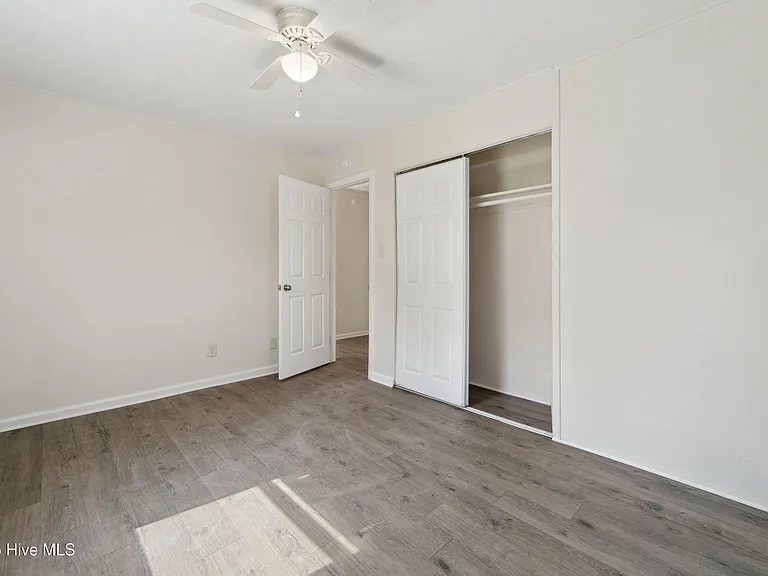 1216 Davis St — Photo 8