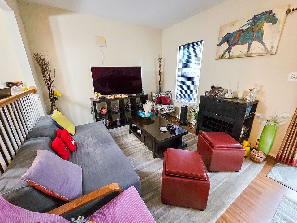 1st image of 7012 Roslyn Ave