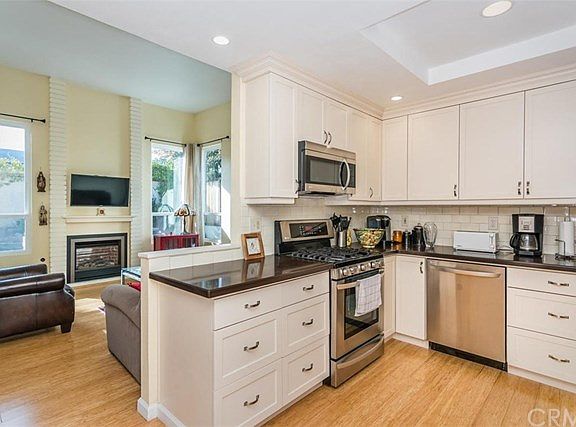 4th image of 1376 Vista Del Lago