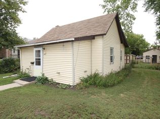 21 15th Ave NE, Aberdeen, SD 57401