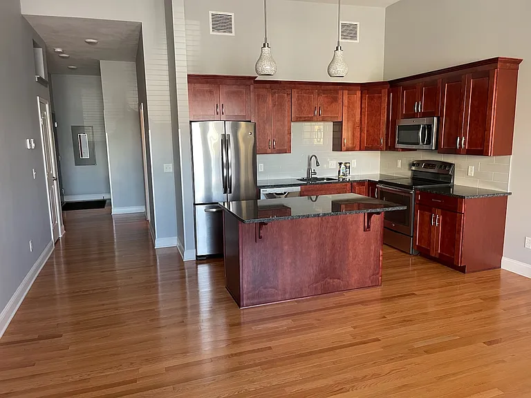 709 E Genesee St #C — Photo 7