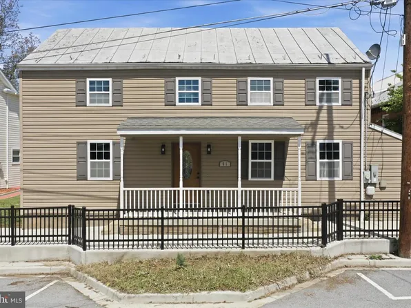 51 N Main St, Keedysville, MD 21756