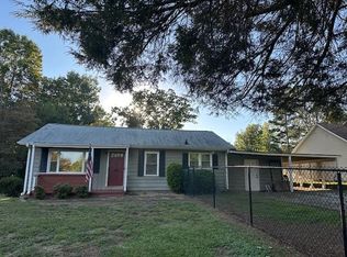 265 W Durham St, Landrum, SC 29356