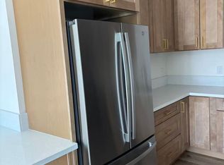 559 E Juanita Ave #B, Glendora, CA 91740