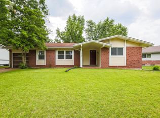 2100 W Wedgwood Dr, Florissant, MO