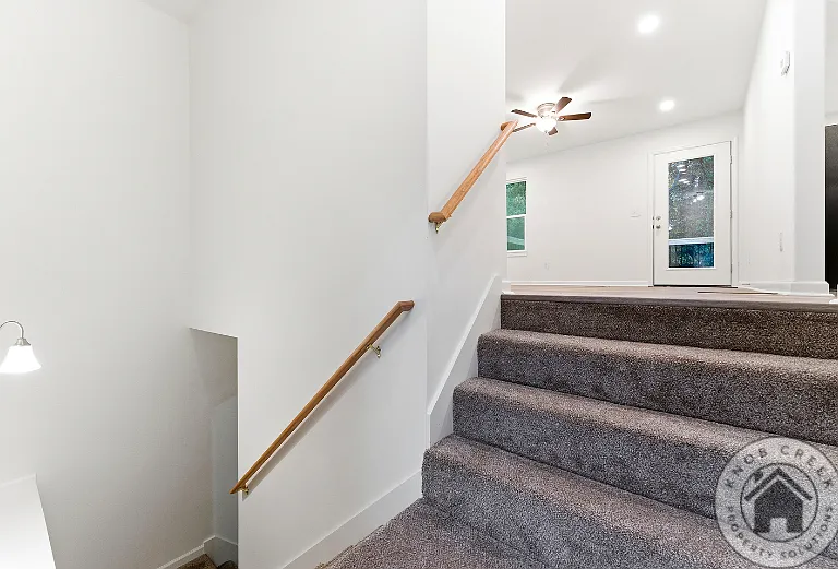 1138 Highland Dr — Photo 20