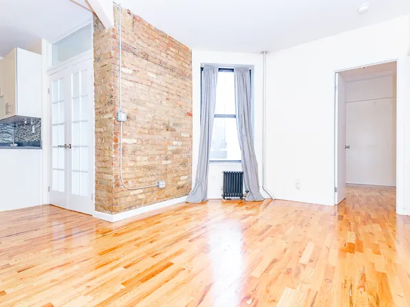 244 Roebling Street image 1 of 8