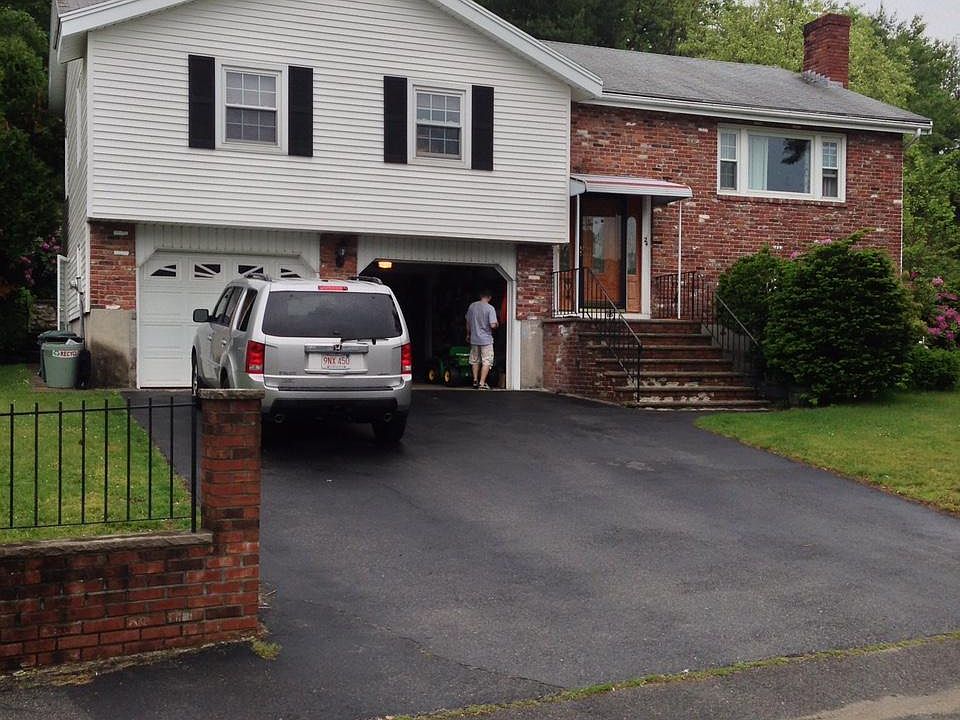 1st image of 24 Juniper Dr