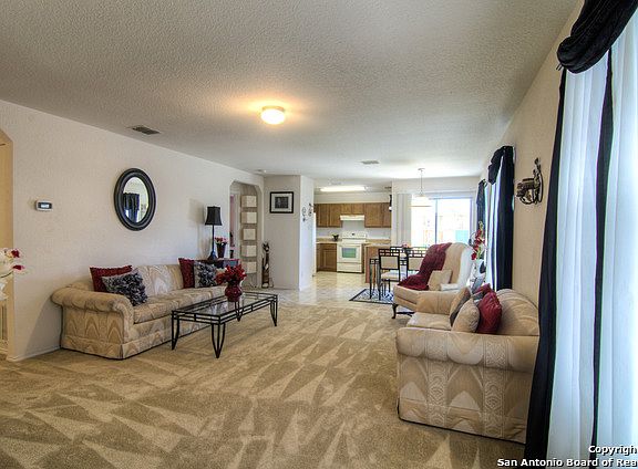 5th image of 9815 Woodland Pnes