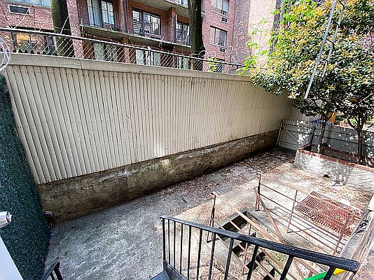 1st image of 218 E 85th St APT 1RE