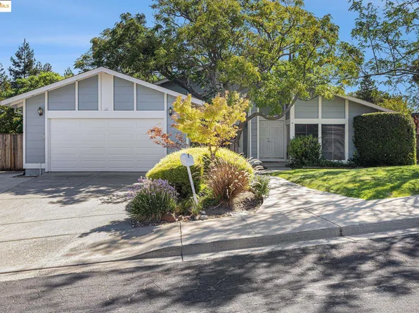 2333 Camelback Dr, Antioch, CA 94509