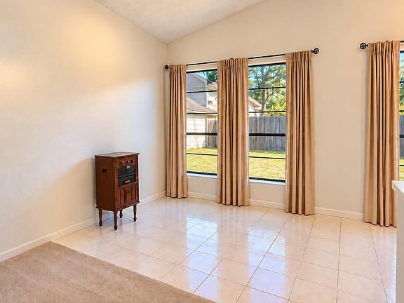 3rd image of 23903 Spring Mill Ln