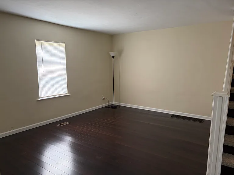 501 Barckhoff St — Photo 7