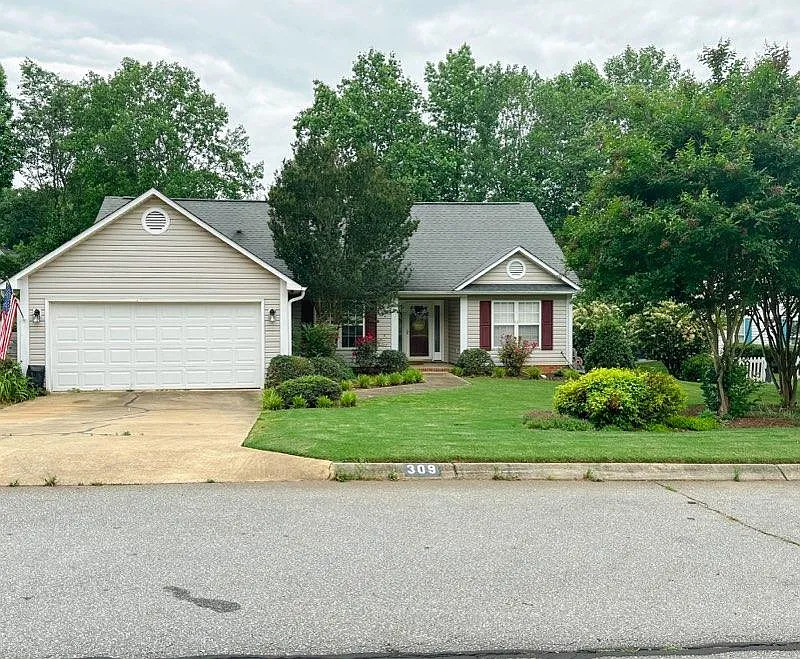 309 N Autumn Crest Pl