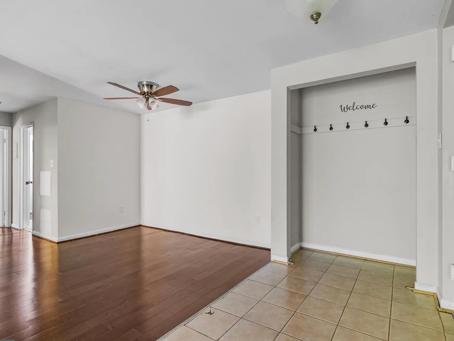 2 bed, 1004 sqft, $2,300 — Photo 3