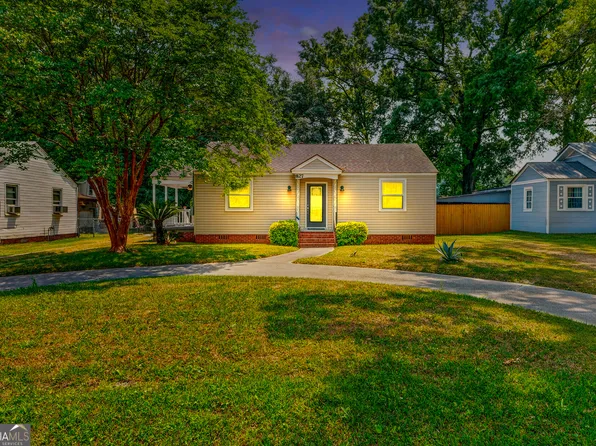 827 Crossgate Rd, Port Wentworth, GA 31407