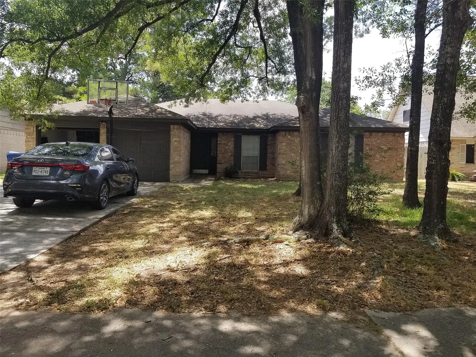 3 bed, 2.0 bath, 1731 sqft, $1,900 — Photo 3
