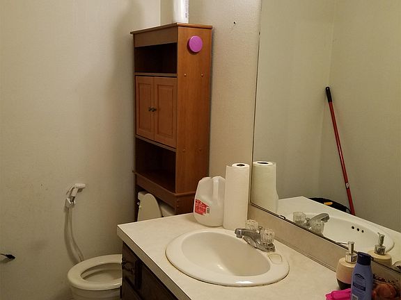 4th image of 516 Barnett Dr