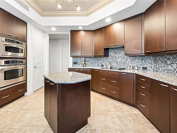 2nd image of 24031 Via Castella DR #1102