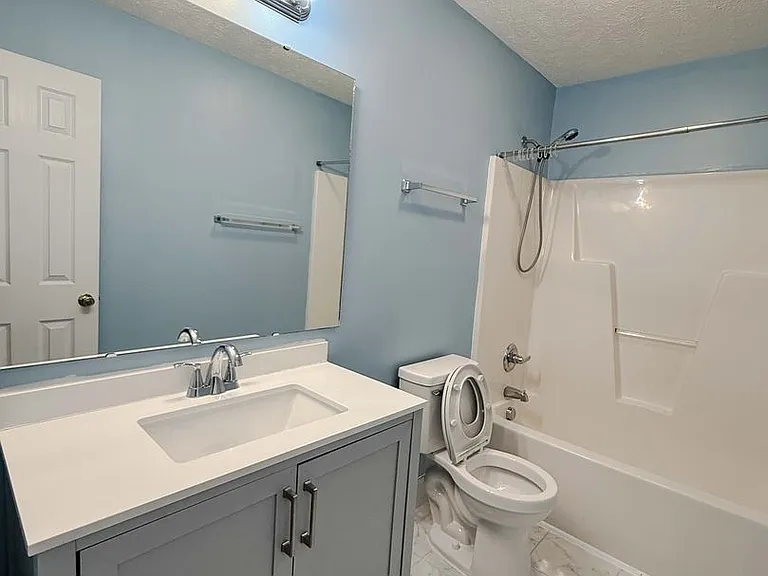 7704 Redwood Ave — Photo 16
