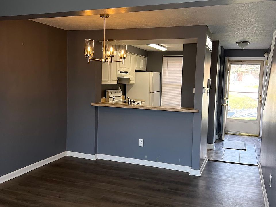 Dining Area in Family Room