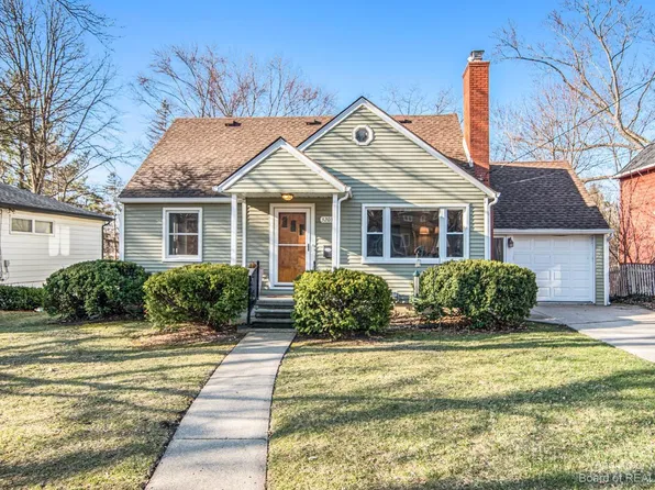 32037 Valley View St, Farmington, MI 48336