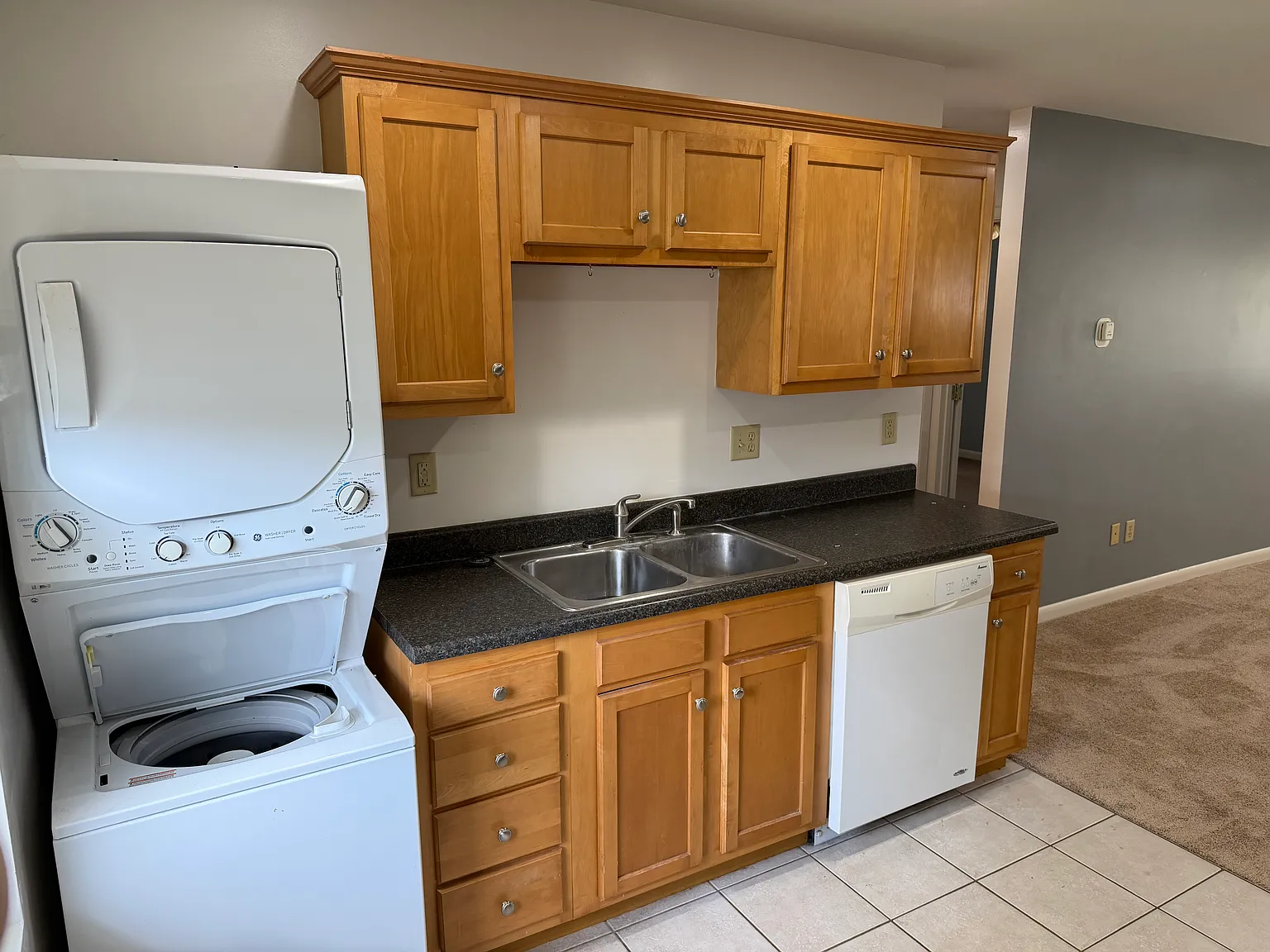 2 bed, 850 sqft, $1,050 — Photo 3